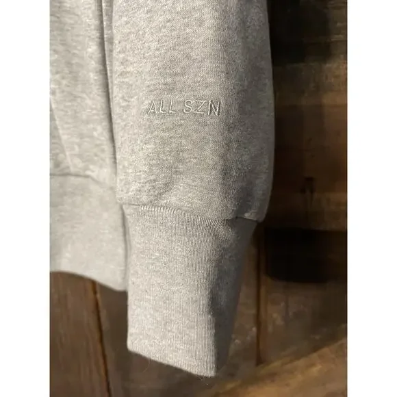 ADIDAS Logo Soft Hoodie Men’s Small Gray Original Center Pocket Athletic NEW - Picture 4 of 8